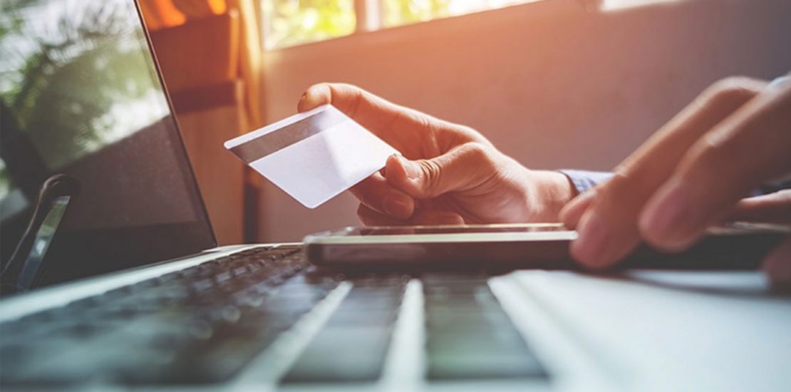 Checkout e-commerce com cartão crédito